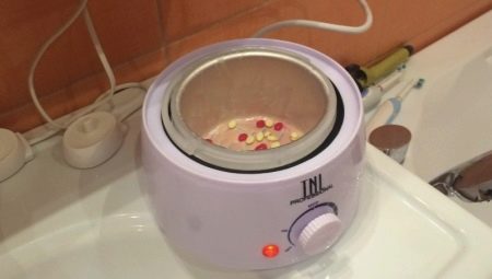 How to remove wax from a wax melter?