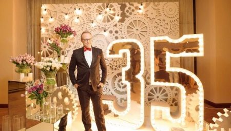 How to celebrate the anniversary of a 35-year-old man?