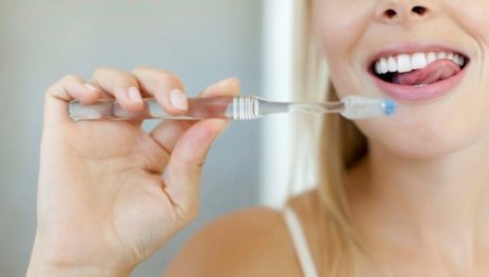 Brushing your teeth with salt