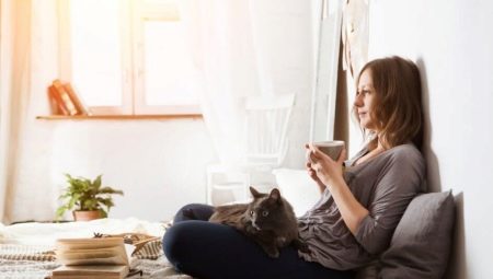 What is loneliness and how to deal with it?