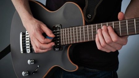 How to learn to play the electric guitar?