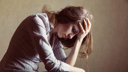 How do you know if a person is depressed?