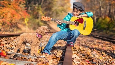 What are kids' guitars and how to choose them?