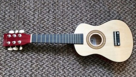 Critique des guitares Denn