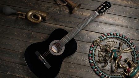 Caractéristiques des guitares 7/8