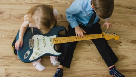 Choosing children's electric guitars