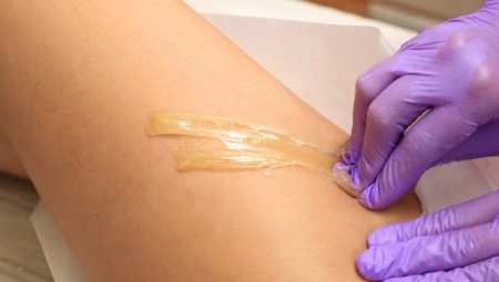 Hot wax for depilation