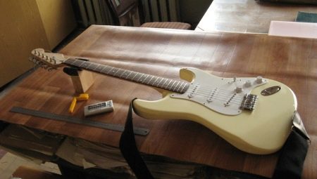 Guitar Scale Features and Tuning