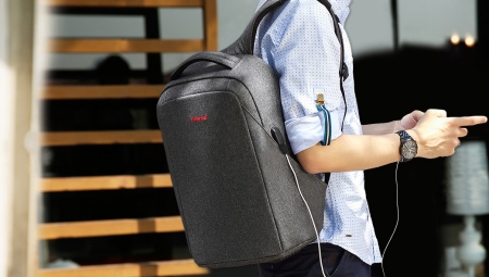 Stylish backpacks from Tigernu