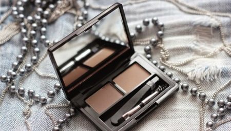Eyeshadow with wax for eyebrows