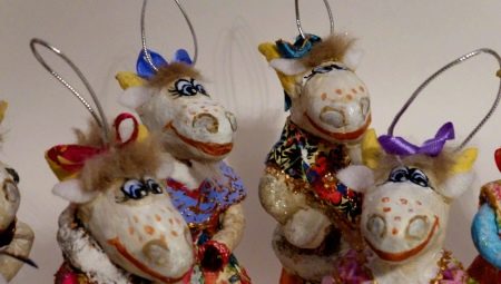 Papier-mâché Christmas toys