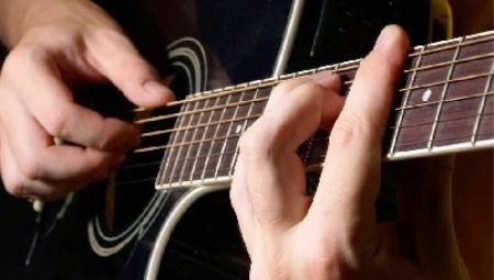 How to play barre on guitar?