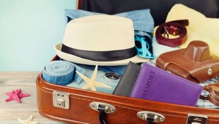 How to put things in a suitcase compactly?