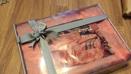 How to pack bed linen as a gift with your own hands?