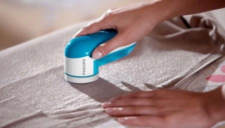 How to remove wool from clothes?