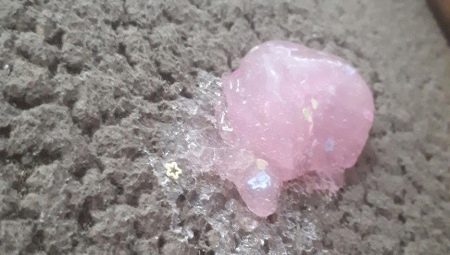 How to remove slime from the couch?