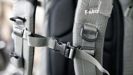 Comment attacher les bretelles de votre sac à dos ?