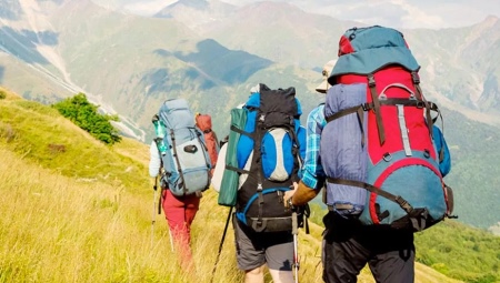 Choosing a large backpack