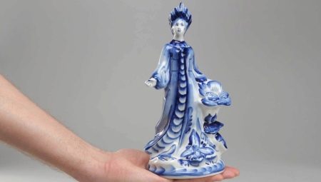 Choosing the Mistress of the Copper Mountain statuette