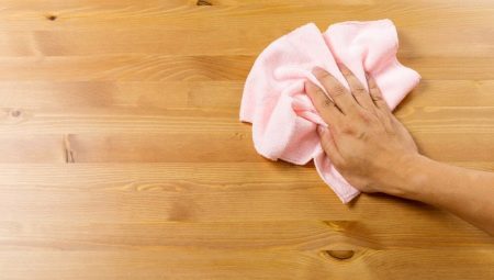 How to wipe the surfaces so that less dust settles?
