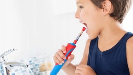 Παιδικές ηλεκτρικές οδοντόβουρτσες