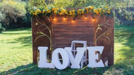 Photo zone for a wedding: design and the best ideas