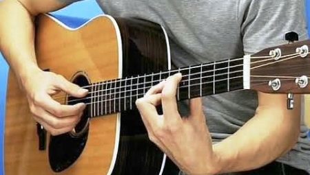 Comment tenir ses doigts en jouant de la guitare ?