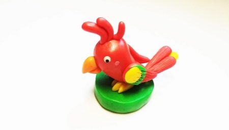 How can you make a parrot from plasticine?