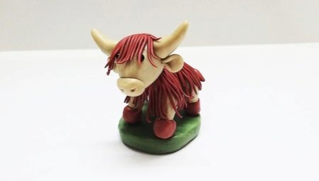 How can you mold a bull from plasticine?
