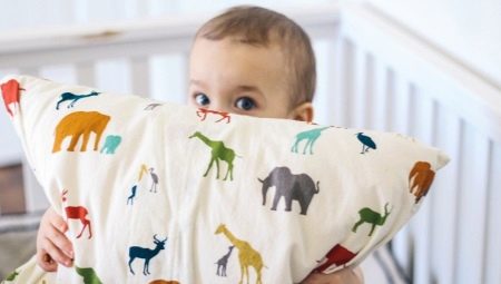 Selection of a pillow for children 2 years old