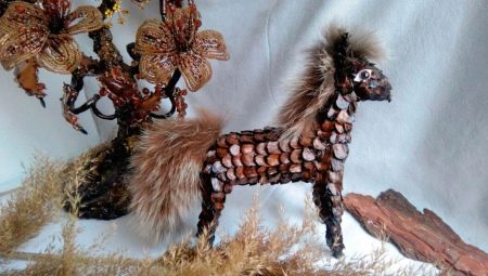 Crafts of animals from natural material