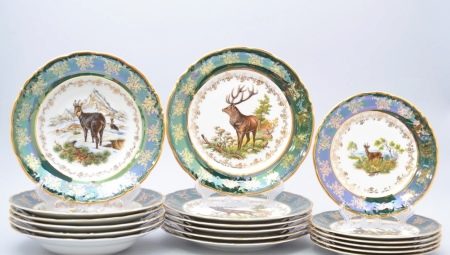 Sets with hunting plots