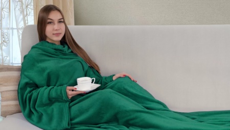 All about blankets with sleeves