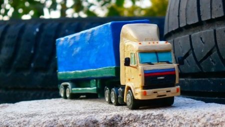 How to make a plasticine truck?