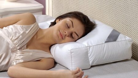 Choosing a pillow for sleeping on your side