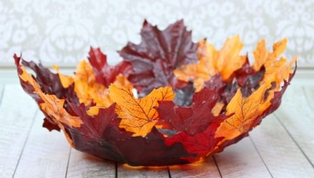 Making a craft vase of leaves