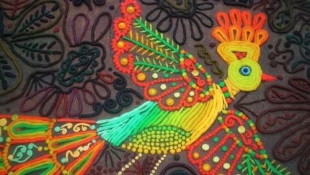 Modéliser l'oiseau de feu à partir de pâte à modeler