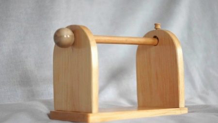 Features of thread holders