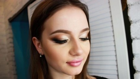 Options de maquillage de fin d'études en 9e année