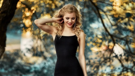 Choosing a black prom dress