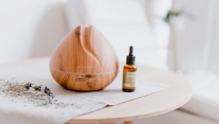 Aroma diffusers for essential oils
