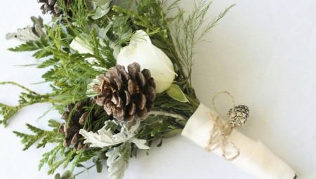 Bouquets from natural materials