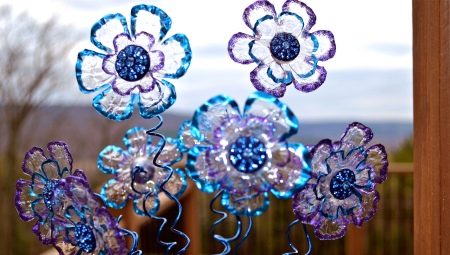 DIY flowers from plastic bottles