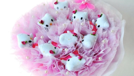 Making a bouquet of toys