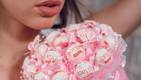Making bouquets of Rafaello sweets