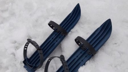 Children's mini skis