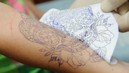 How to transfer a tattoo to a body from paper?