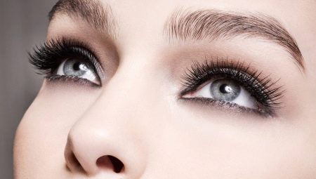Comment peindre sur l'espace entre les cils avec un crayon ?
