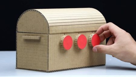 How to make a piggy bank out of paper or cardboard?