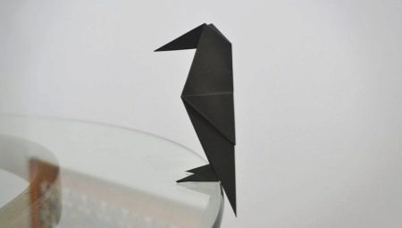 How to fold origami in the shape of a crow?